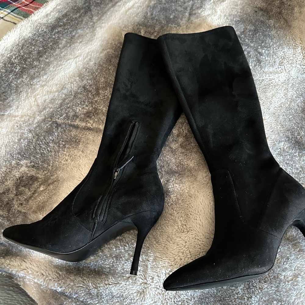 Nine West Black Suede Winter Boots size 7. Worn only once.. in very go condition
